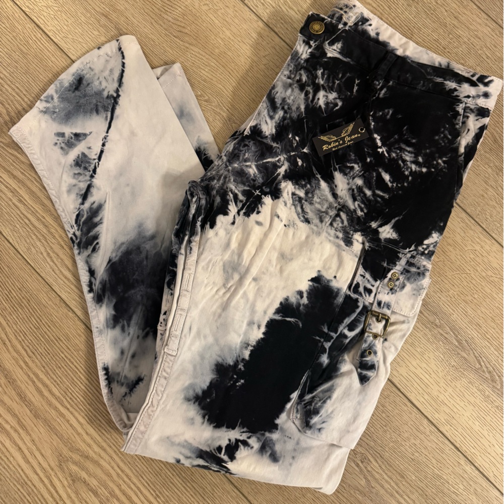 Robin's Jean Black and White Straight Jeans